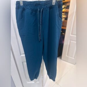 Jaanuu Caribbean blue scrub set